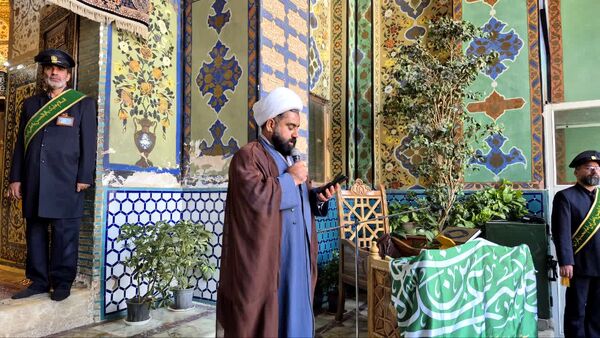 مراسم غبارروبی ضریح مطهر حضرت سلطانعلی(ع) همزمان با میلاد پیامبر(ص) و امام صادق(ع) در مشهد اردهال