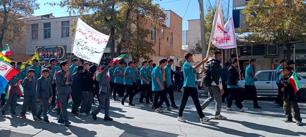 صدای وحدت دانش‌آموزان فارسان در روز ۱۳ آبان 