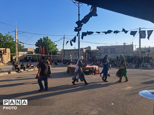 برگزاری مراسم تعزیه در روستای دهنو آورزمان با حضور اهالی منطقه