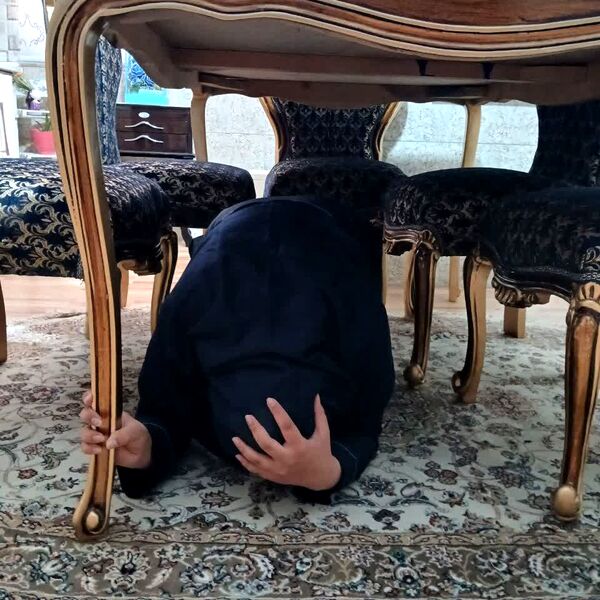 به صدا درآمدن آژیر مانور زلزله در کلاس‌های مجازی دبیرستان شهید همت