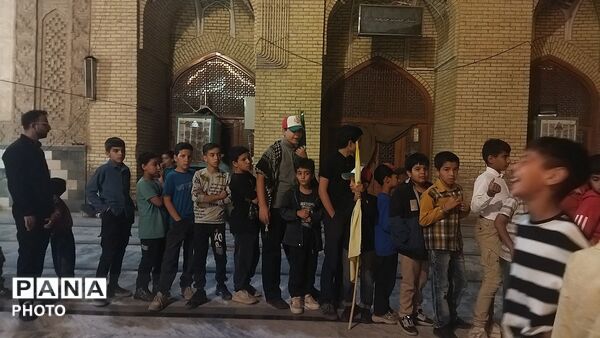 حال و هوای کودکان نیشابوری در هفتاد و دومین شب از اجتماعات مردمی نیشابور 