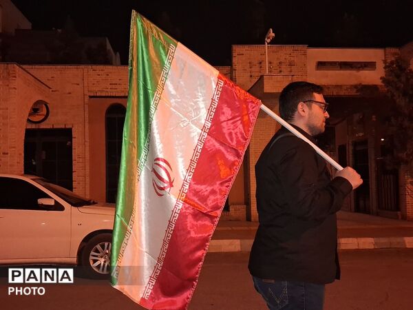 اجتماع مردمی در بیست و چهارمین شب در حمایت از جبهه حق در بلوار فضل نیشابور
