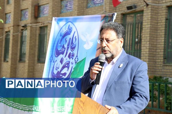 افتتاح چایخانه رضوی در مدرسه مکتبی با حضور مدیریت آموزش و پرورش منطقه ۱۴