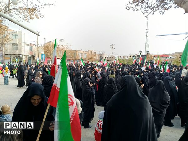 برگزاری مراسم بیعت با خامنه‌ای در بهار