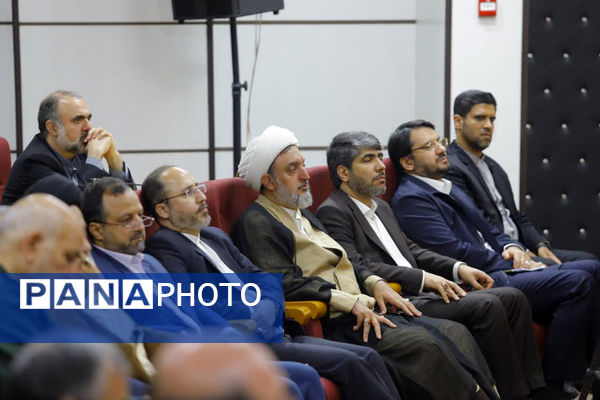 جلسه شورای اداری استان قم با حضور رئیس جمهوری