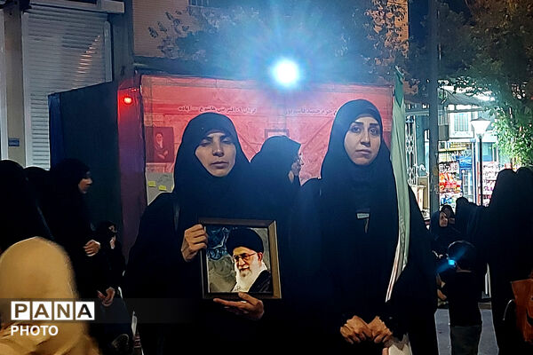 هم‌نوایی با تهران؛ آیین وداع آباده‌ای‌ها با رهبر شهید