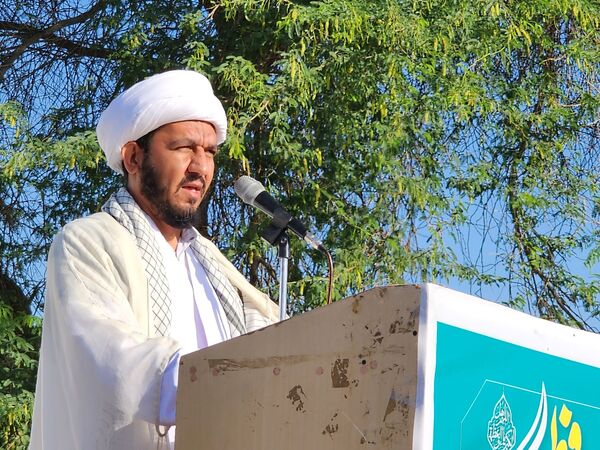 اقامه نماز عید سعید فطر در شهرستان منوجان 