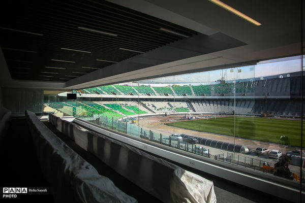 بازدید خبرنگاران از روند بازسازی و تعمیرات ورزشگاه آزادی 