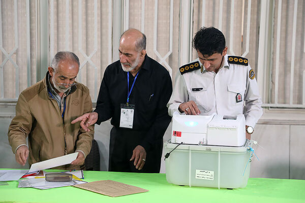 مرحله دوم انتخابات مجلس دوازدهم شورای اسلامی در مسجدالنبی میدان نبوت