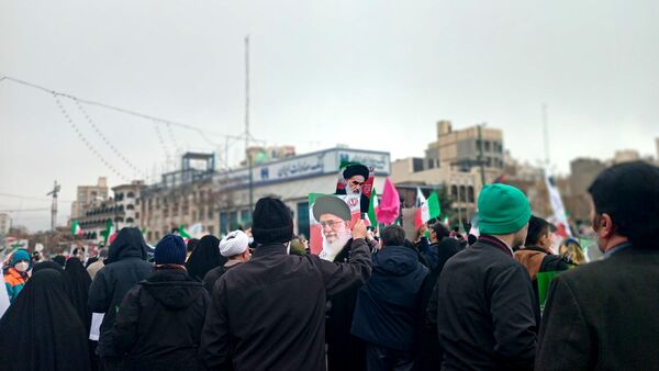 حضور پر شور مردم مشهد در راهپیمایی ۲۲ بهمن