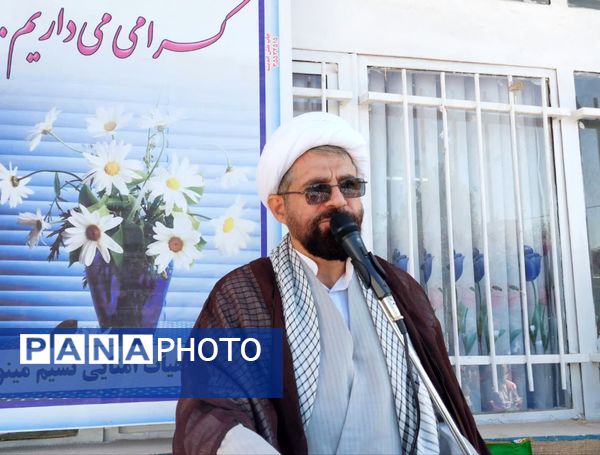 نواختن زنگ مهر در مدارس شهرستان خرم‌دره 