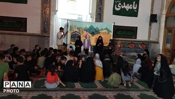 غرفه دهه نودی های مسجد جامع در شب صد و چهل و چهارم 