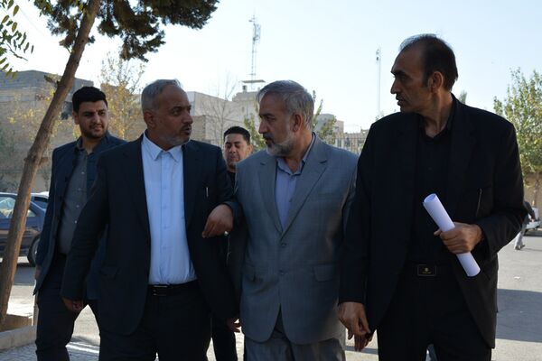 بازدید مدیران‌کل آموزش و پرورش و سازمان نوسازی مدارس استان تهران از زمین چمن روستای اورین