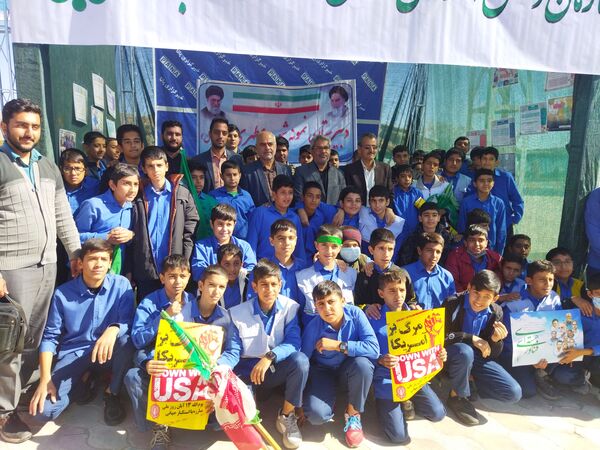غرفه سازمان دانش آموزی محل همدلی و هم زبانی دانش آموزان