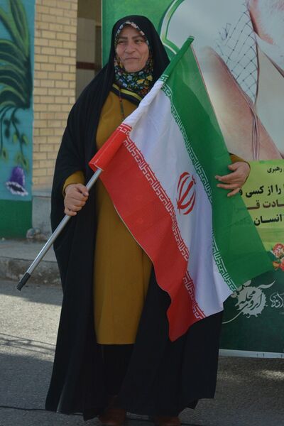 زیر پرچم ایران