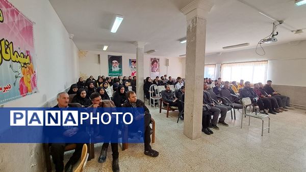 دوره آموزش خبرنگاری و عکاسی در منطقه انزل