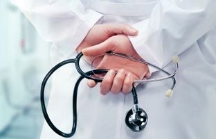 طرح مقابله با زیرمیزی پزشکان در دستور کار کمیسیون بهداشت مجلس