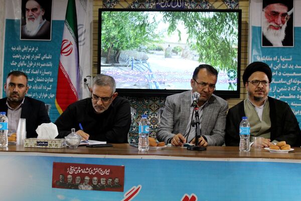 نشست اصحاب رسانه شهرستان سامان با مدیرکل فرهنگ و ارشاد اسلامی استان چهارمحال و بختیاری