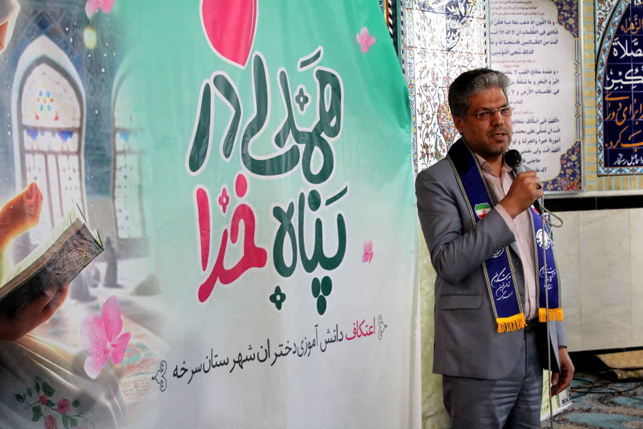 اعتکاف ویژه پیشتازان سازمان دانش‌آموزی تحت عنوان «پیشتازان وصل» در پنج مسجد در حال برگزاری‌ است