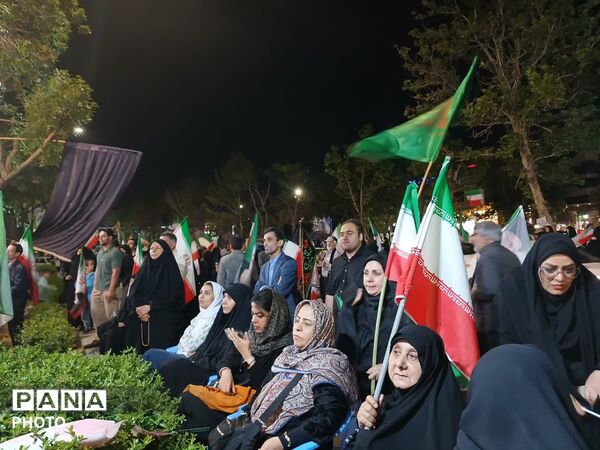 موج حماسه مشهدیان در بلوار احمد آباد 
