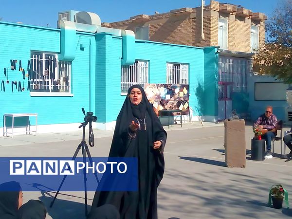 تئاتر خیابانی ارتفاعات الله اکبر در دبیرستان فاطمیه