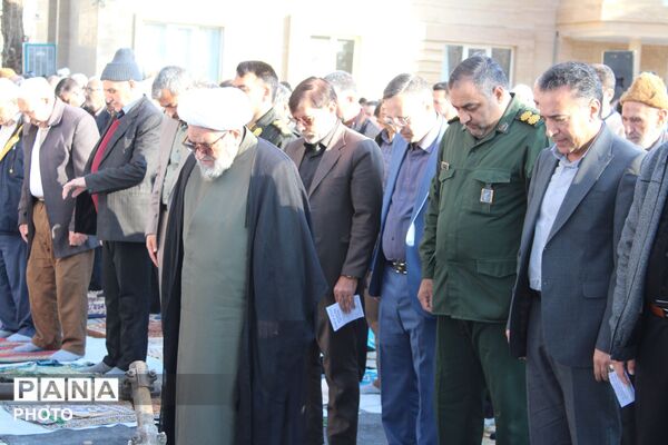 نماز عید سعید فطر در باغ ملی شهرستان سملقان