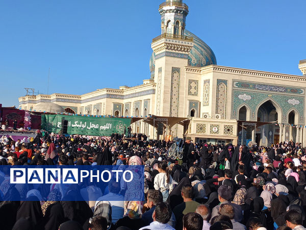 جشن تکلیف دختران و گرامیداشت دهه کرامت در قم