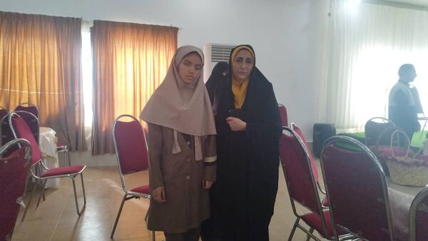 آیین رونمایی از کتاب دانش‌آموزان میناب