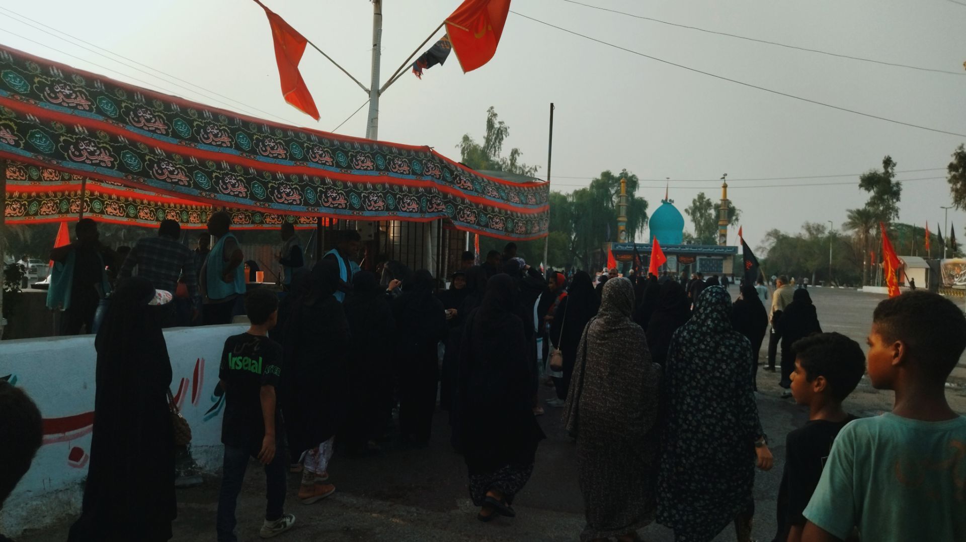 جاماندگان اربعین در مسیر شاه قطب‌الدین حیدر شهرستان رودان