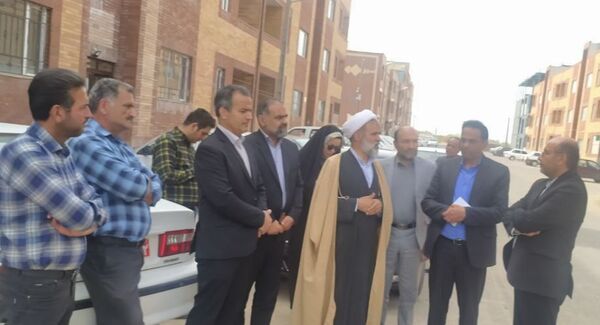 بازدید فرماندار گناباد از سایت مسکن نهضت ملی 