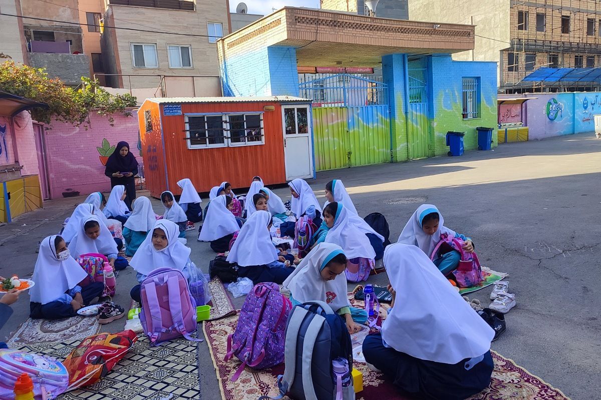 صبحانه سالم،زنگ آغاز نشاط و یادگیری در مدرسه شهید معظم