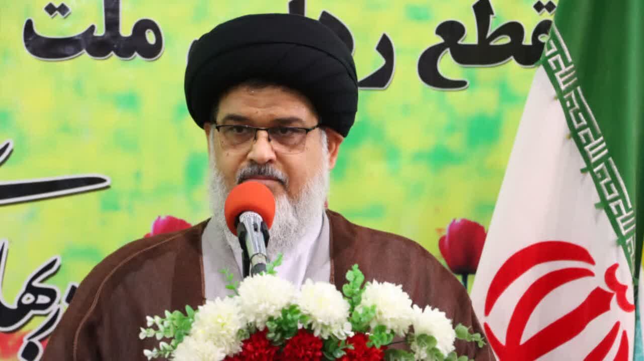 مذاکره با دشمنی که قصد ضربه دارد نتیجه ایی ندارد
