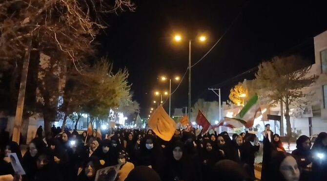 خروش غیرت در رگ های شهر ؛تجلی وحدت ملی در کف خیابان ها 