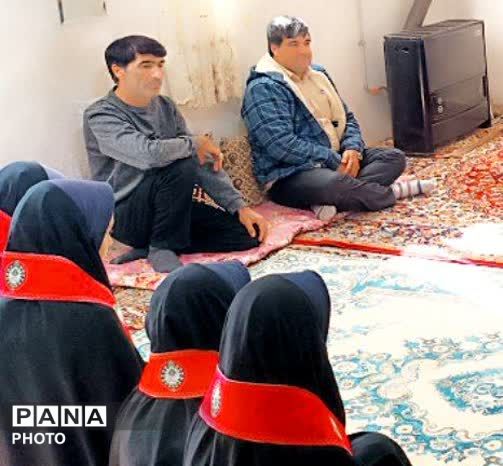 دیدار دانش آموزان پیشتاز با خانواده شهید شهامتی