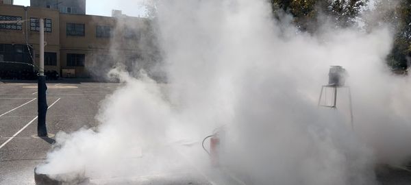  آموزش مهارت‌های اطفای حریق در دبیرستان نمونه محبوبه محبی نیشابور 