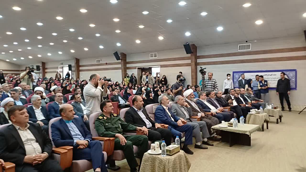 ششمین اجلاس سراسری نماز دانش‌آموزان در سمنان