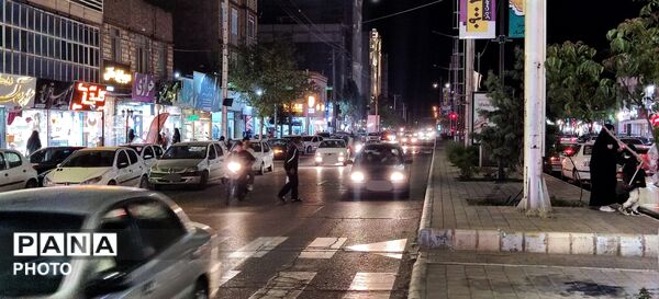  رژه‌ خودرویی در بلوار فضل نیشابور