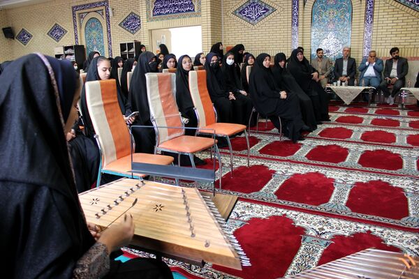 افتتاحیه مسابقات فرهنگی‌هنری «امید فردا» در مدرسه شاهد منتصرین ورامین