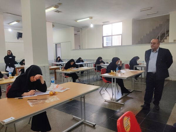 بازدید مدیرکل آموزش و پرورش مازندران از برگزاری آزمون‌ استخدامی فرهنگیان در بابلسر