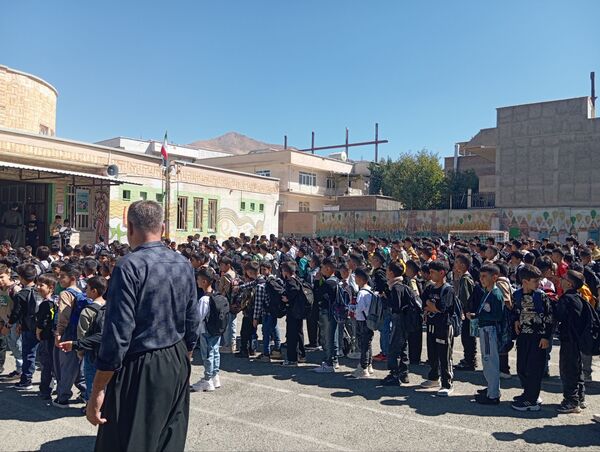جشن پرشکوه آغاز سال تحصیلی جدید در مدرسه ابتدایی فتحیان بانه