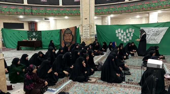 عزاداری دختران نیشابور در سوگ امام حسین (ع)
