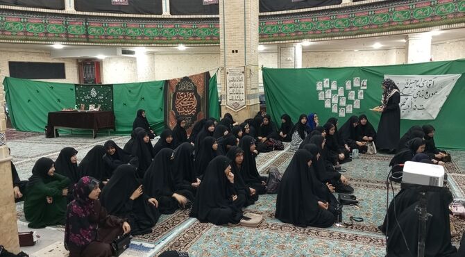 عزاداری دختران نیشابور در سوگ امام حسین (ع)