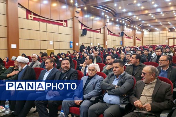 آیین تجلیل از ۷۰ رتبه برتر و ۱۸ مقام برتر یازدهمین جشنواره خوارزمی