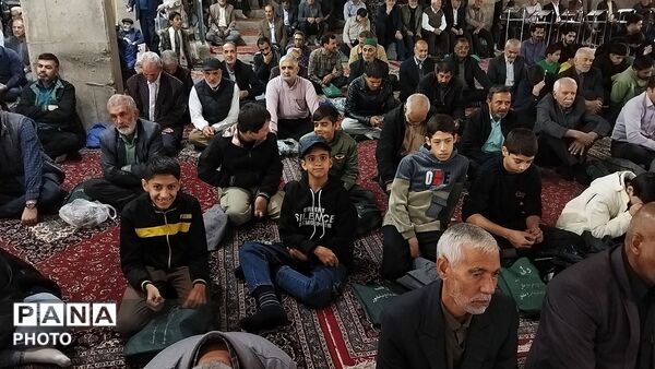نماز عبادی سیاسی جمعه  همزمان با آغاز هفته بسیج دانش آموزی در مسجد جامع شهرستان نیشابورـ۲
