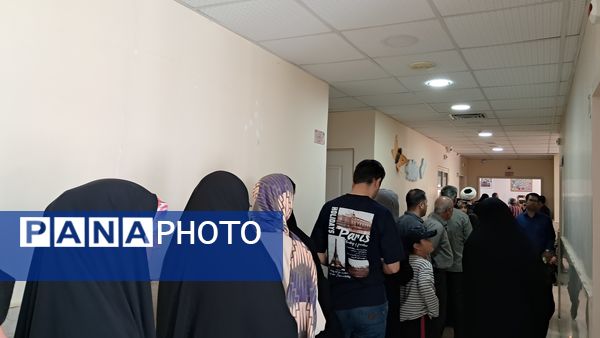 حضور پرشور رای‌اولی‌ها در انتخابات ریاست جمهوری