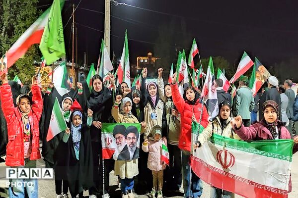 جهاد حضور در خیابان ادامه دارد