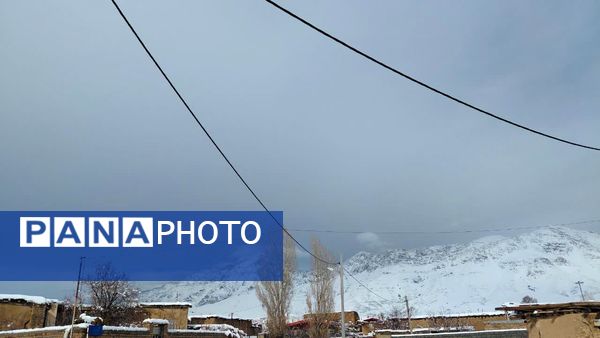 بارش اولین برف پاییزی در روستای نورآباد شازند