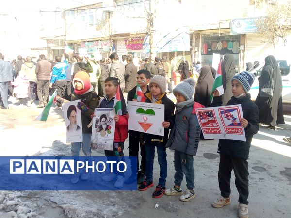 دهه نودی‌ها انقلاب را در دست گرفتند