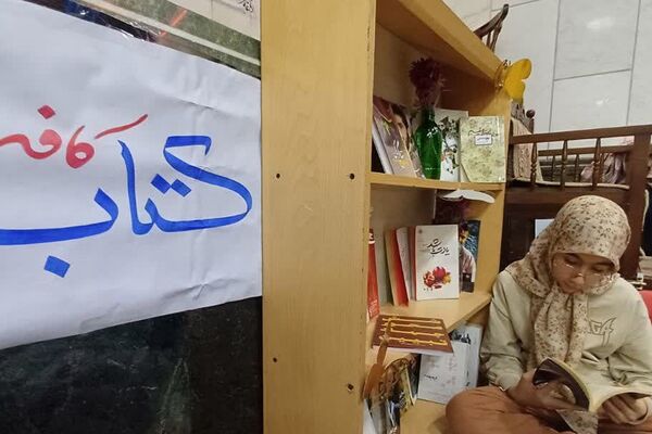 حضور دانش‌آموزان معتکف ناحیه دو شهرری در جلسات بصیرتی