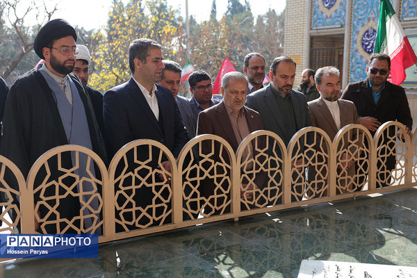 حضور وزیر آموزش و پرورش در جمع دانش‌آموزان معتکف